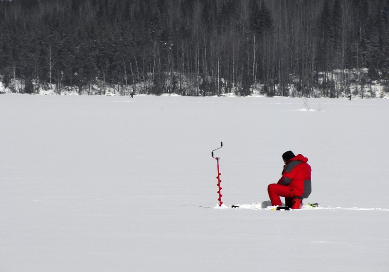 United Kigdom - ice fishing